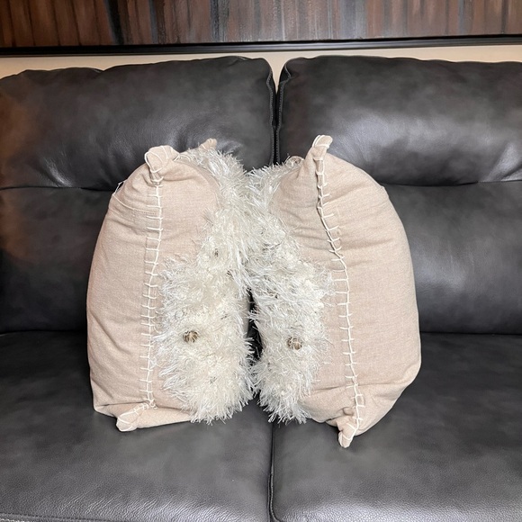 Devi Designs Holiday Wreath Pillows Chenille‎ Feathers Embellishments Christmas - Picture 5 of 13